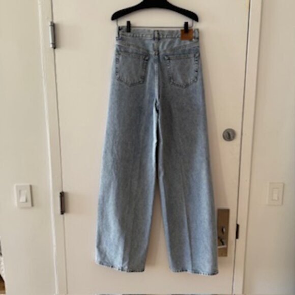 Toteme NWT! Wide Leg Denim Jeans in Cool Blue Size 29 waist/34 length - Picture 5 of 9